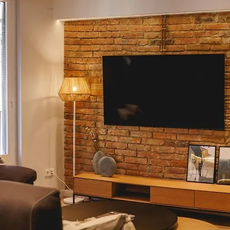 Apartment Bravissimo Cort Reial Duplex, Spacious With 3 Bedrooms Girona