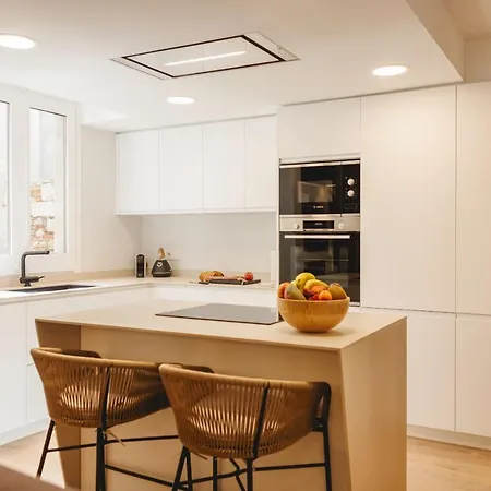 Apartment Bravissimo Cort Reial Duplex, Spacious With 3 Bedrooms
