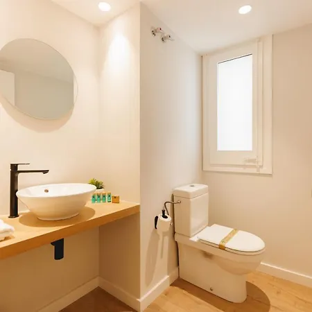 Apartment Bravissimo Cort Reial Duplex, Spacious With 3 Bedrooms *